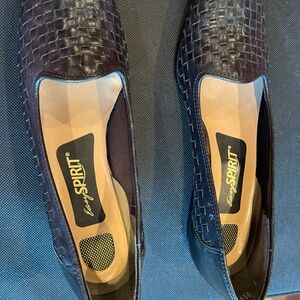 Easy spirit size 7AA Color black casual  very good condition